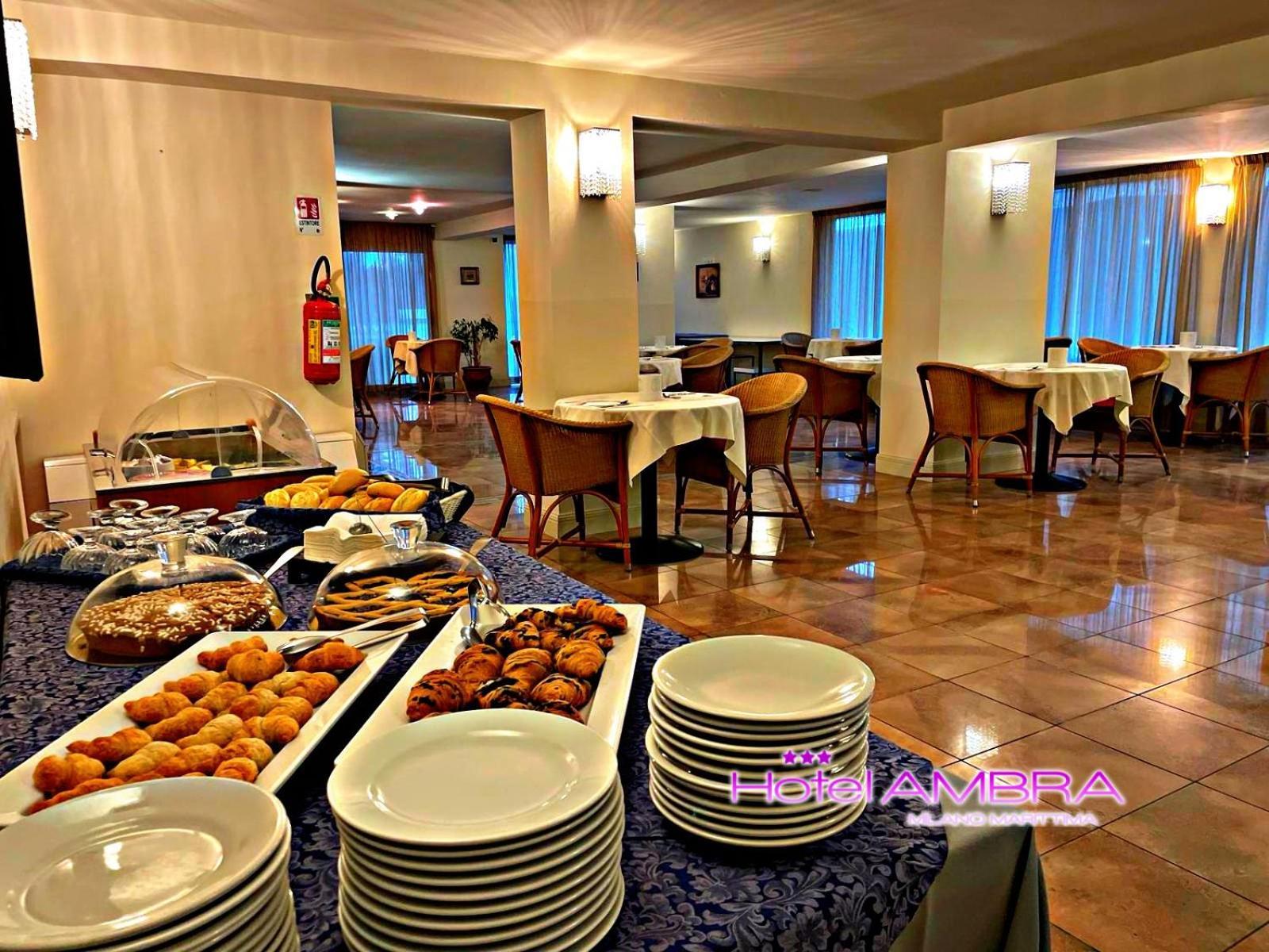 Hotel Ambra Milano Marittima Kültér fotó