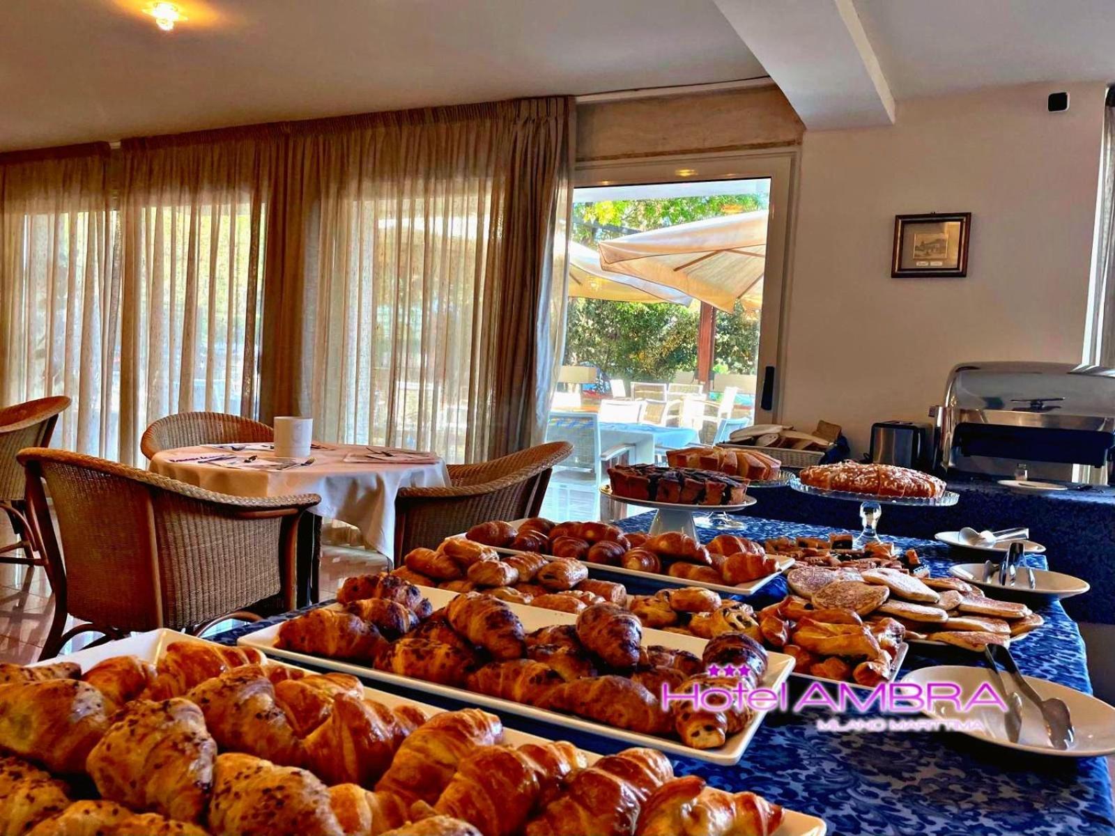 Hotel Ambra Milano Marittima Kültér fotó